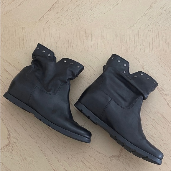 Italian Black leather studded hidden wedge ankle booties by agora size 41 - Picture 2 of 13